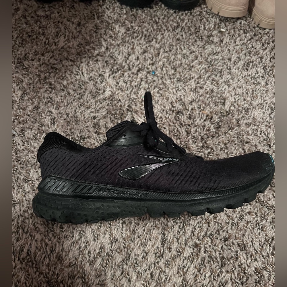 Black Brooks size 10 women’s worn once